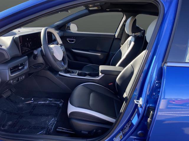 New 2025 Kia K4 GT-Line w/ GT-Line Premium Package image 4