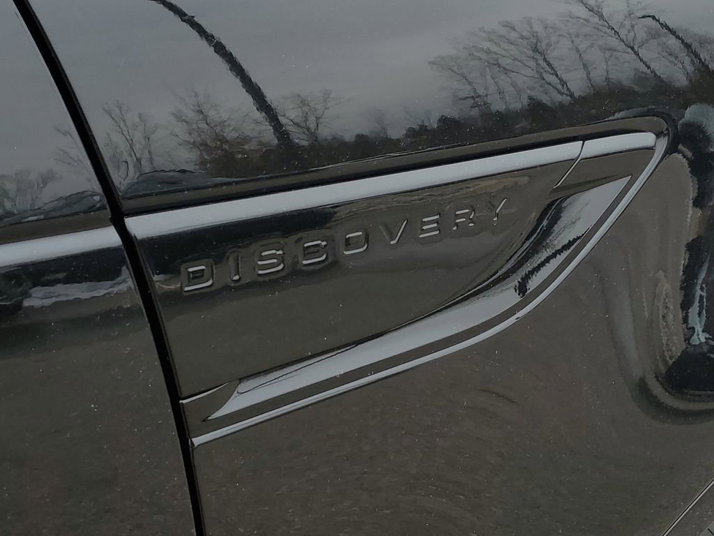 New 2026 Land Rover Discovery Dynamic SE image 6