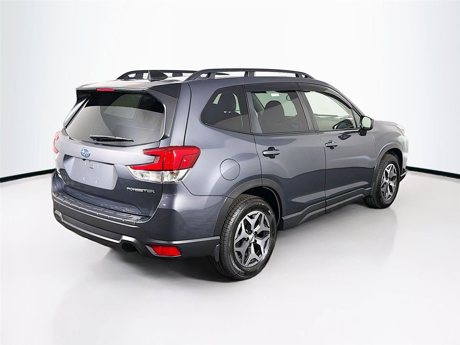 Used 2024 Subaru Forester Premium AWD/4WD image 7