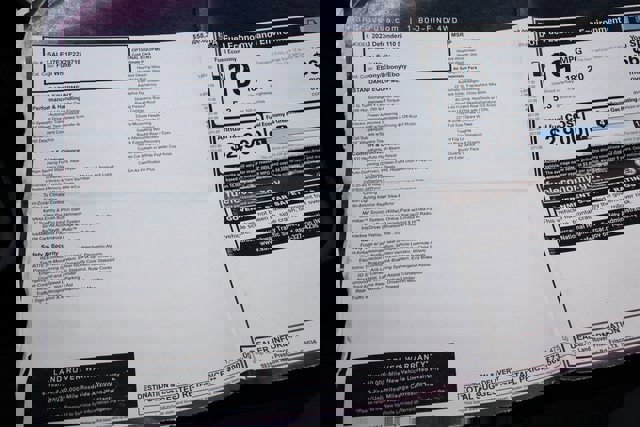 Used 2023 Land Rover Defender 110 S image 29