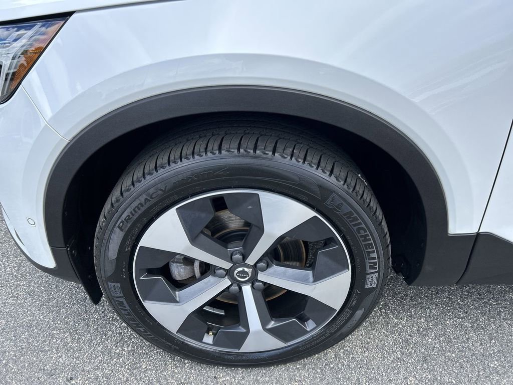 Certified 2023 Volvo XC40 B5 Plus w/ Driver Assist Package image 10