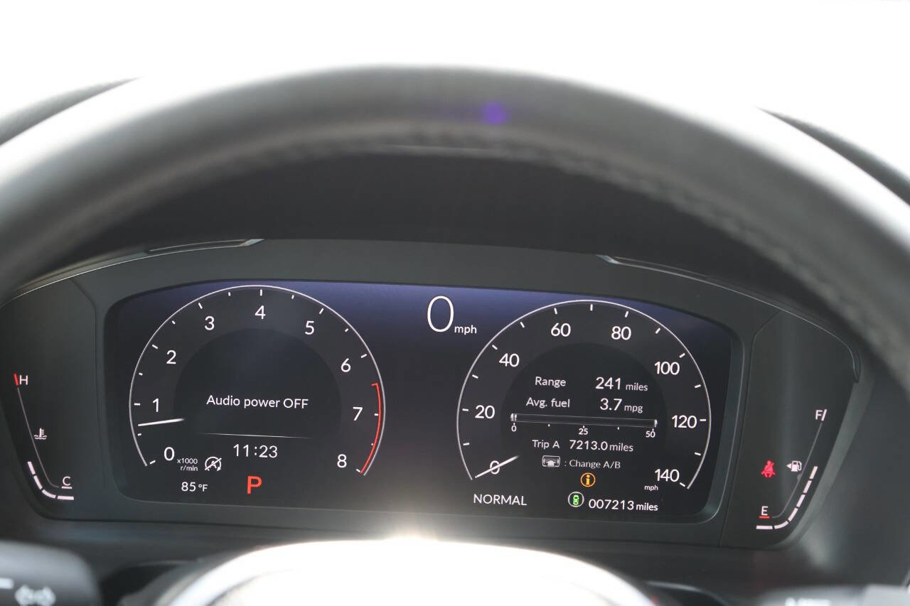 Used 2025 Honda Pilot Elite image 21