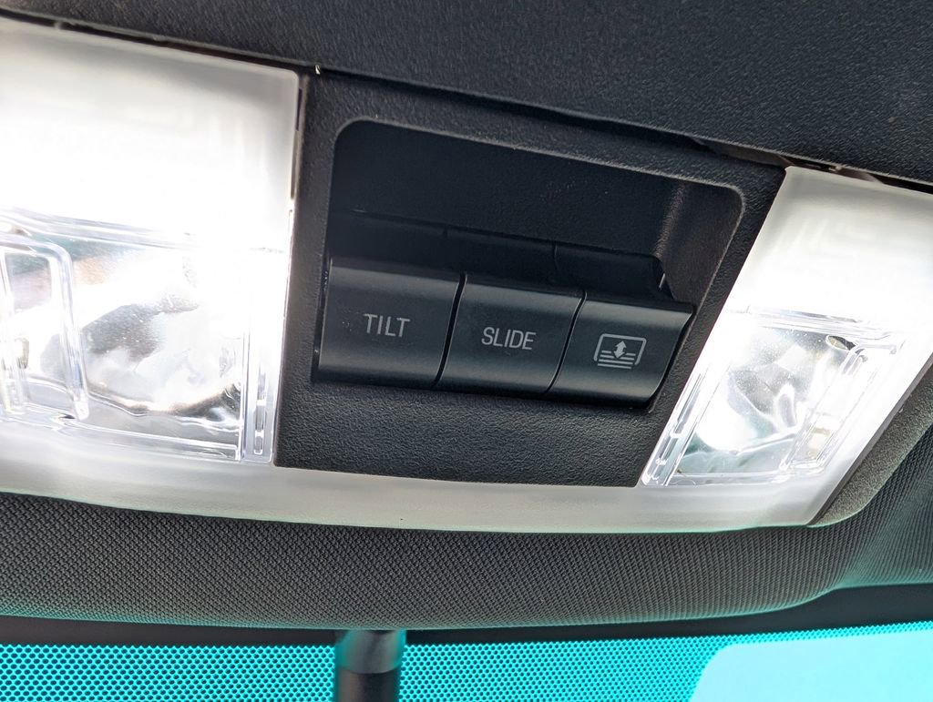 Used 2018 Ford Explorer Limited FWD image 12