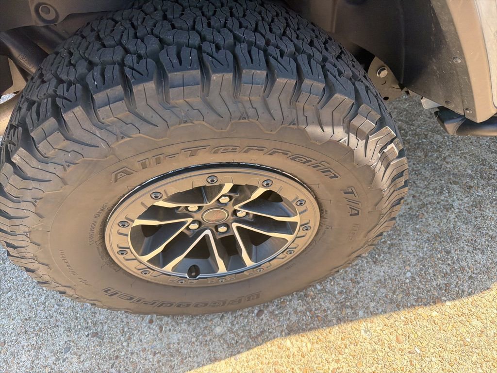 Used 2024 Jeep Wrangler Unlimited Rubicon image 12