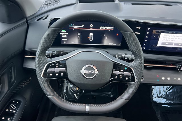 Used 2024 Nissan Ariya FWD image 16