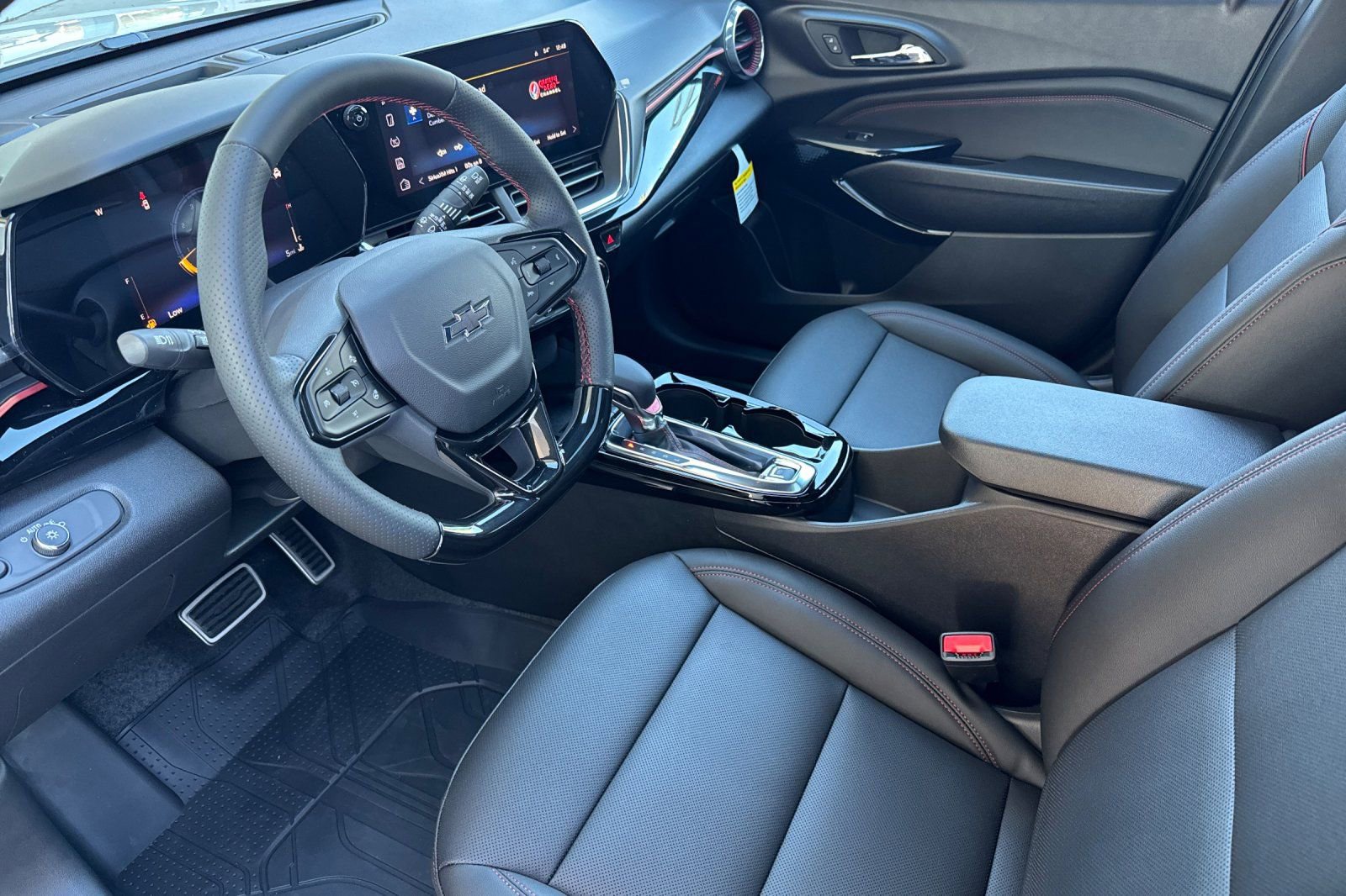 New 2026 Chevrolet Trax RS w/ Sunroof Package image 9