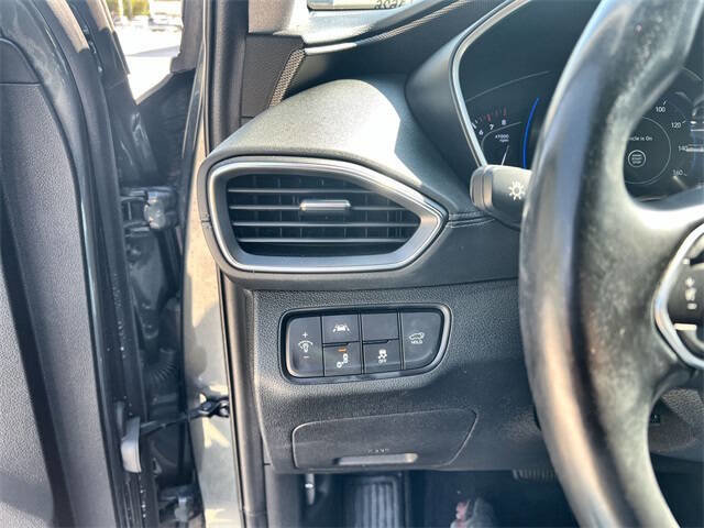 Used 2020 Hyundai Santa Fe Limited w/ Cargo Package image 9