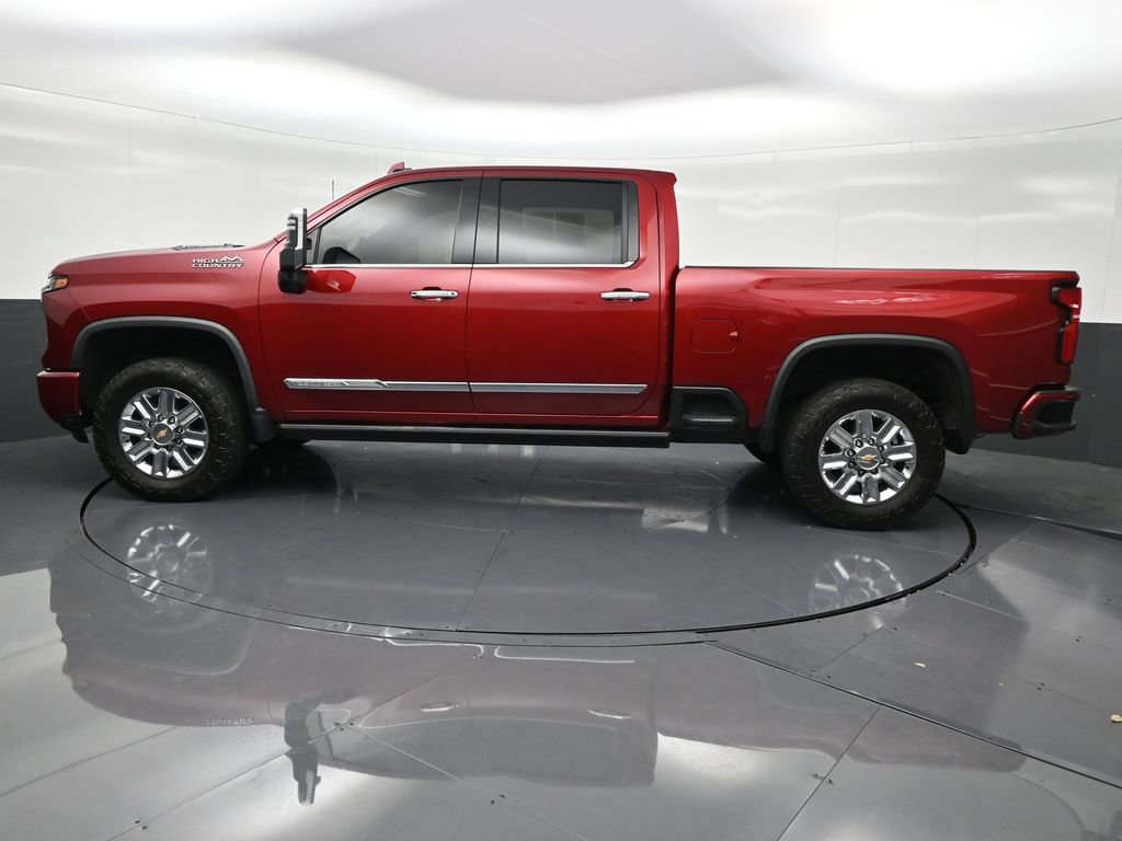 Used 2024 Chevrolet Silverado 2500 High Country w/ High Country Premium Package image 2