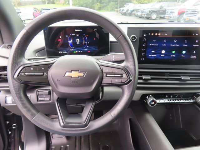 Used 2025 Chevrolet Silverado EV W/T AWD/4WD image 17