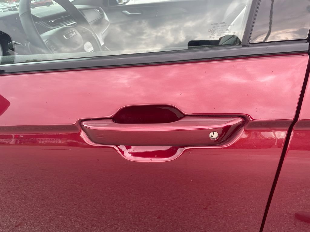 Used 2025 Jeep Grand Cherokee L Altitude w/ Trailer Tow Package image 57