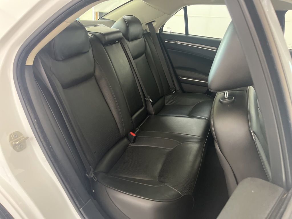 Used 2023 Chrysler 300 Touring L w/ Comfort Group AWD/4WD image 19