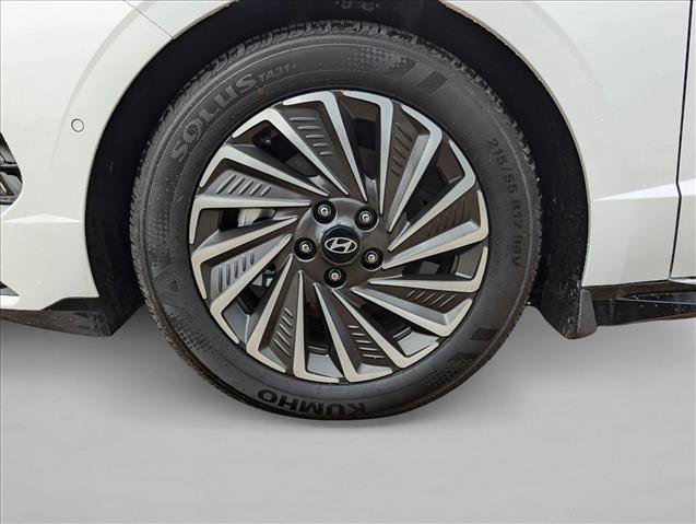 Used 2025 Hyundai Sonata Limited image 9