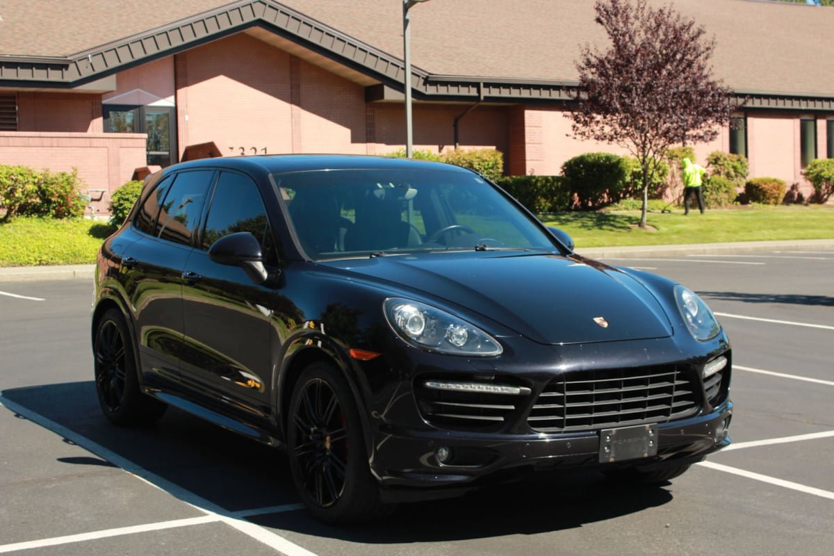 Used 2014 Porsche Cayenne GTS AWD/4WD image 3