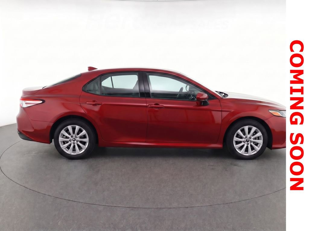 Used 2019 Toyota Camry LE w/ Carpet Mat Package FWD image 10