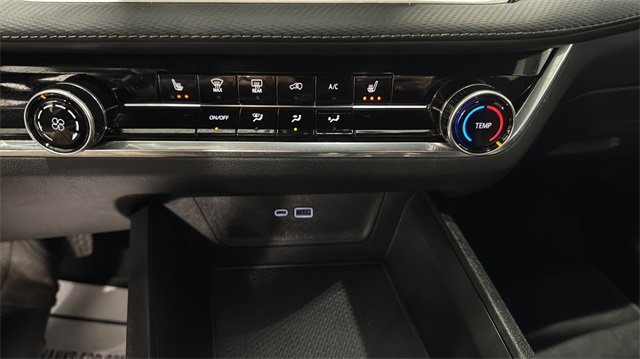 Used 2025 Chevrolet Equinox LT image 16