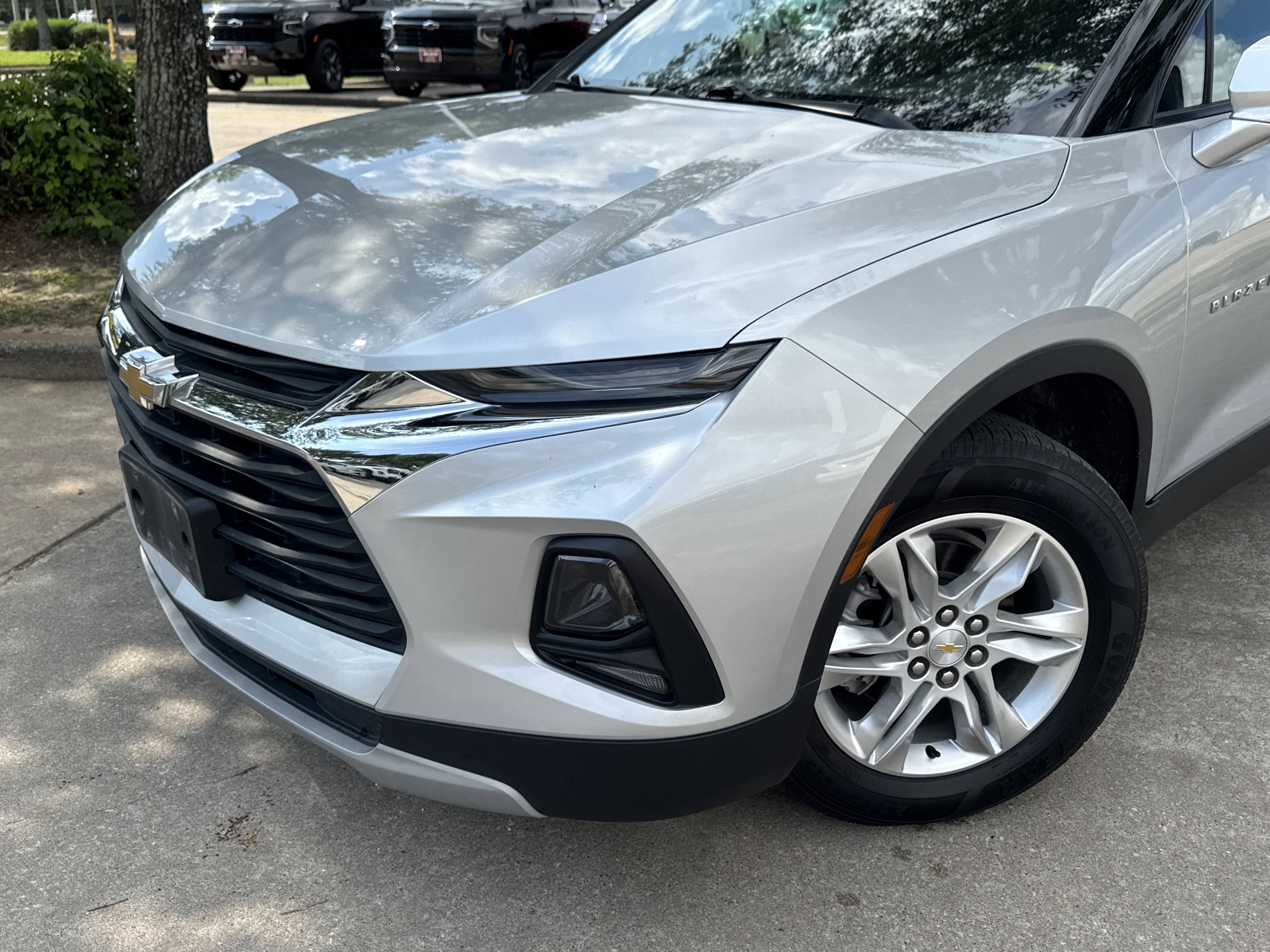 Used 2022 Chevrolet Blazer LT AWD/4WD image 2
