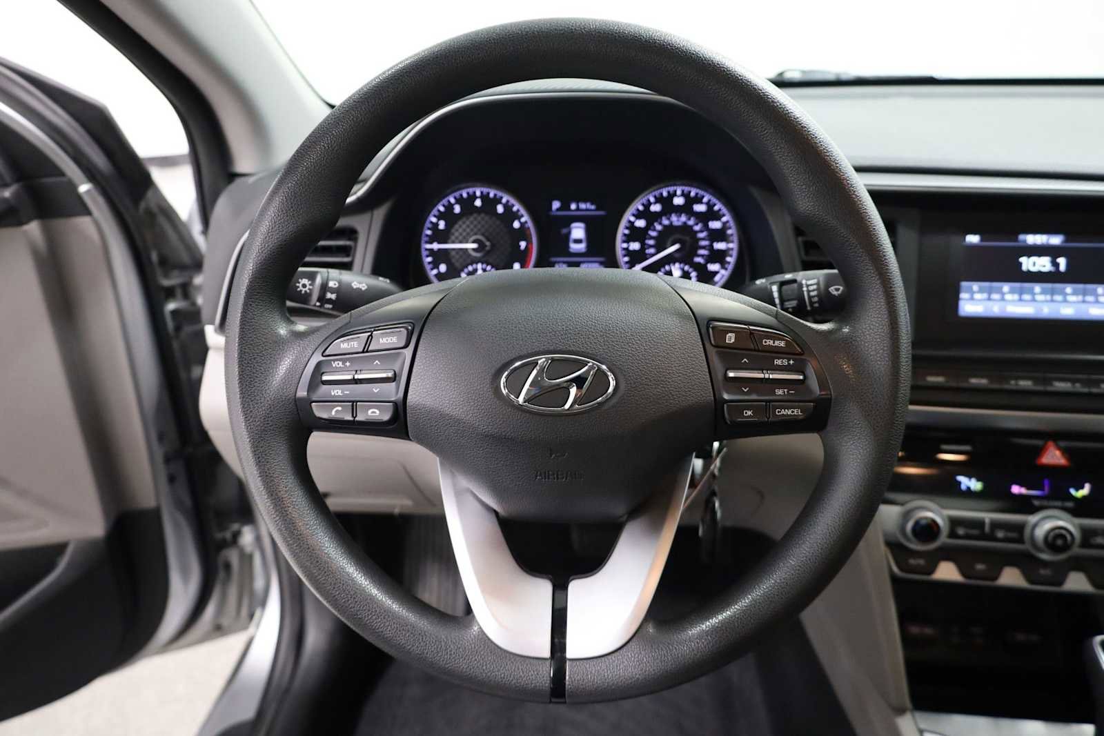 Used 2020 Hyundai Elantra SE image 21