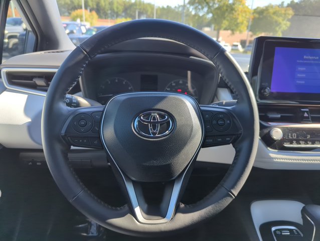 Certified 2025 Toyota Corolla SE FWD image 15