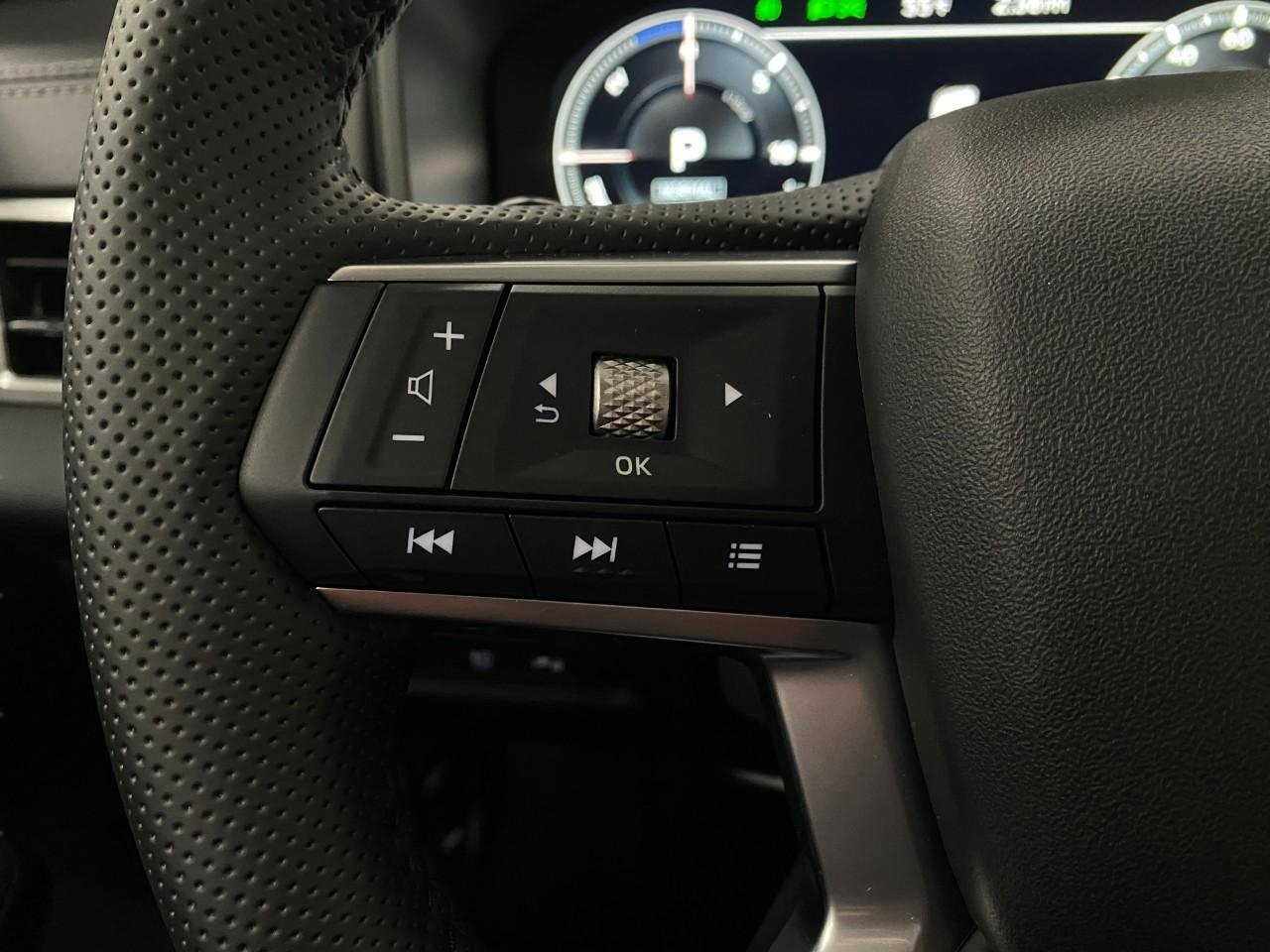 New 2025 Mitsubishi Outlander 4WD Plug-In Hybrid image 16