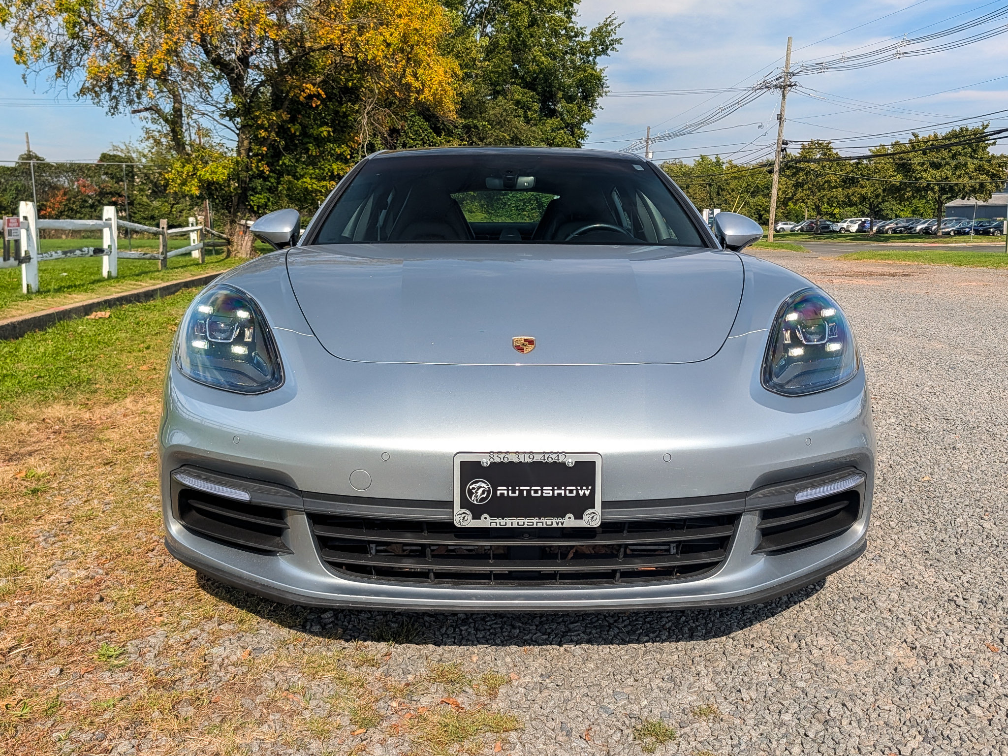 Used 2018 Porsche Panamera 4 w/ Premium Package AWD/4WD image 2