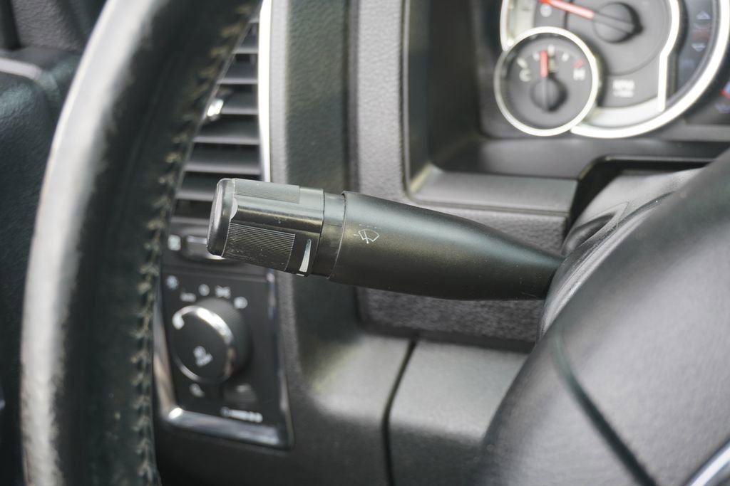 Used 2014 RAM 1500 Laramie w/ Convenience Group image 18