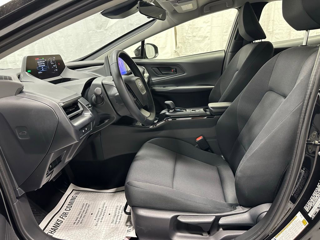 Used 2025 Toyota Prius LE FWD image 14