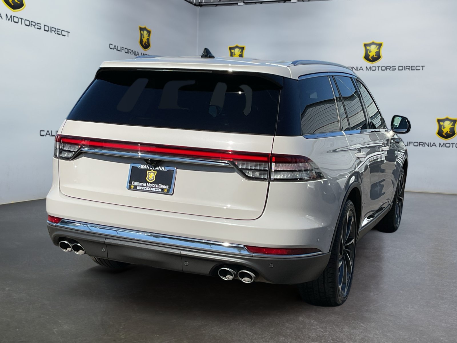 Used 2023 Lincoln Aviator Reserve w/ Equipment Group 201A AWD/4WD image 5