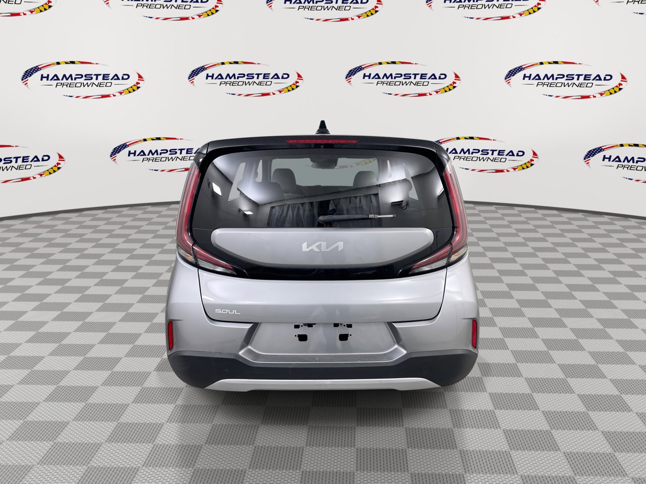Used 2023 Kia Soul LX w/ LX Technology Package image 7