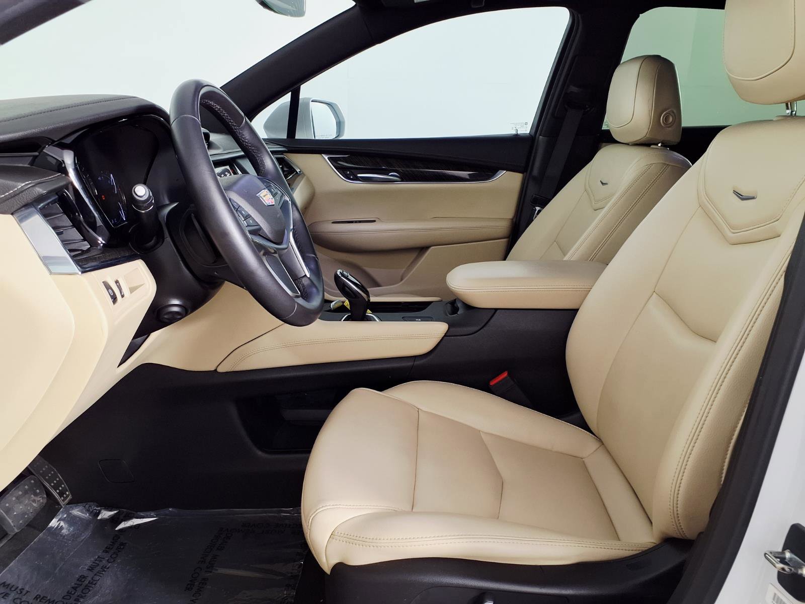 Used 2018 Cadillac XT5 FWD w/ LPO, Wheel Lock Package image 17