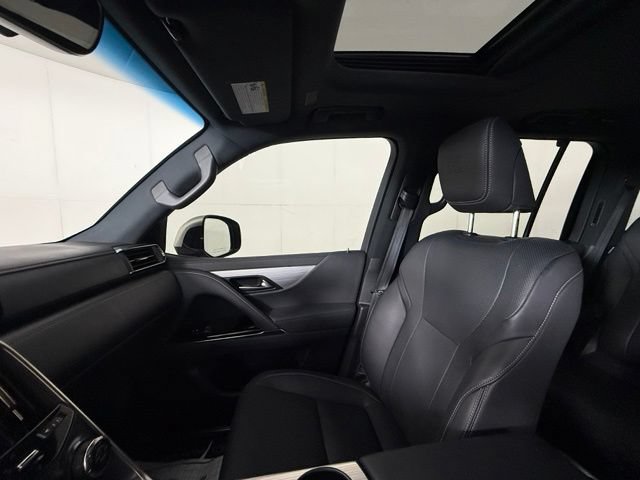 Used 2023 Lexus LX 600 F Sport w/ Accessory Package (Z1) AWD/4WD image 18