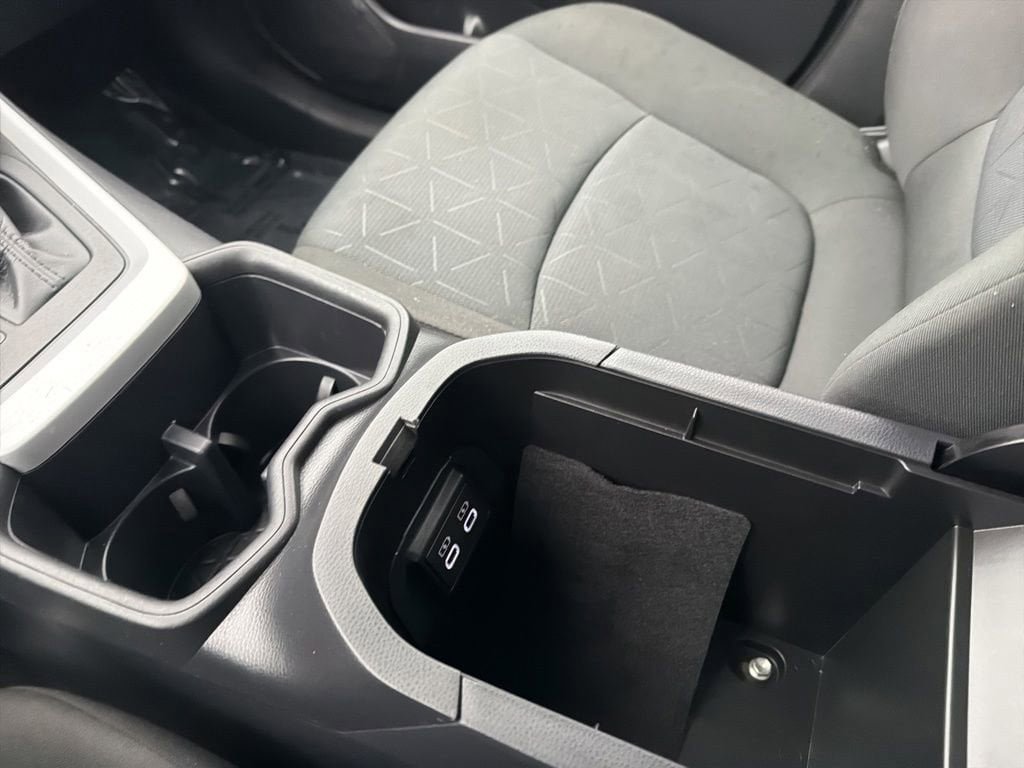 Certified 2025 Toyota RAV4 XLE AWD/4WD image 28