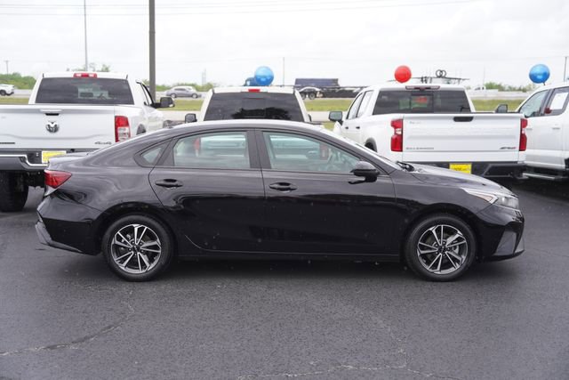 Used 2022 Kia Forte LXS image 5