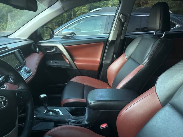 Used 2014 Toyota RAV4 Limited w/ Technology Package AWD/4WD image 9