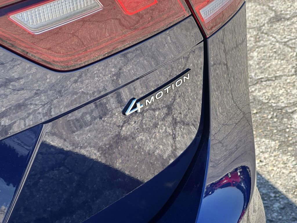 Certified 2023 Volkswagen Tiguan SE w/ Panoramic Sunroof Package image 12