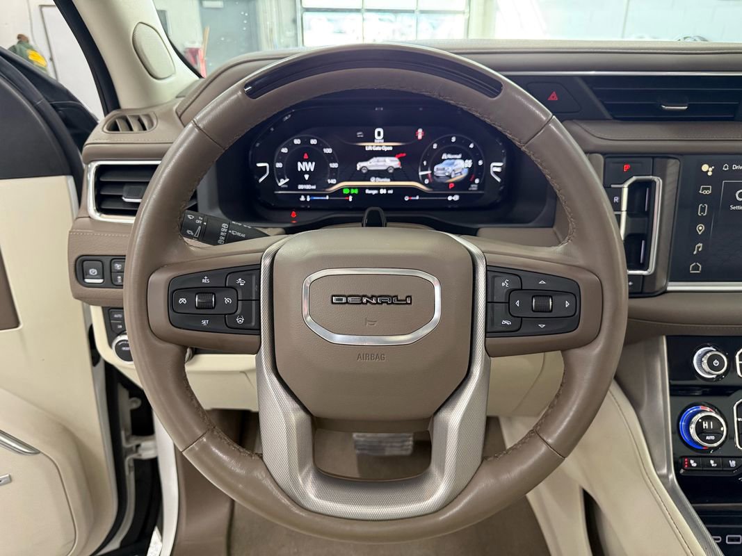 Used 2024 GMC Yukon XL Denali w/ Advanced Technology Package image 33