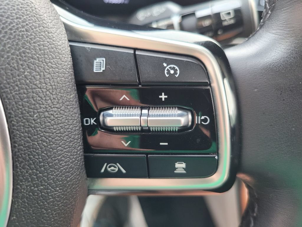 Used 2023 Kia Carnival SX Prestige FWD image 26