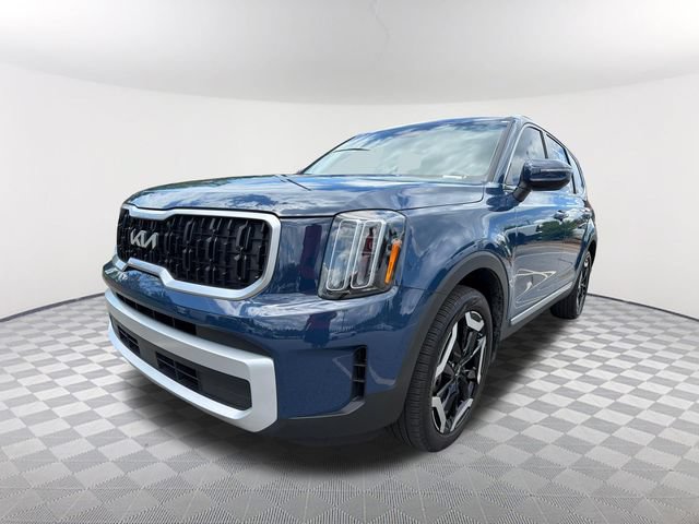 Used 2025 Kia Telluride EX w/ EX Captain's Chair Package