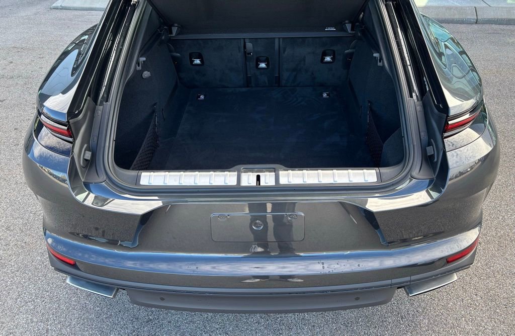 New 2026 Porsche Panamera image 9