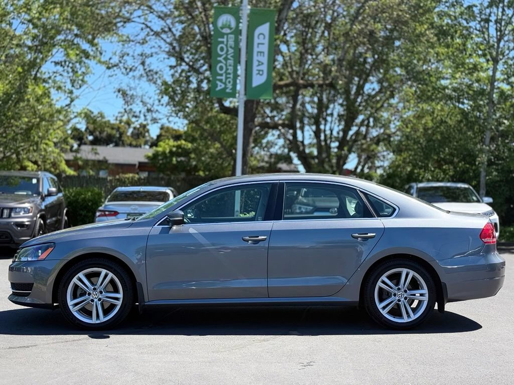 Used 2014 Volkswagen Passat TDI SE FWD image 2