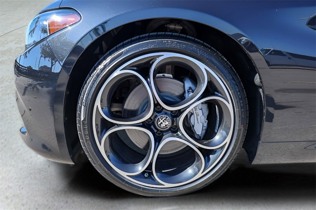 New 2025 Alfa Romeo Giulia w/ Driving Assist Package image 24