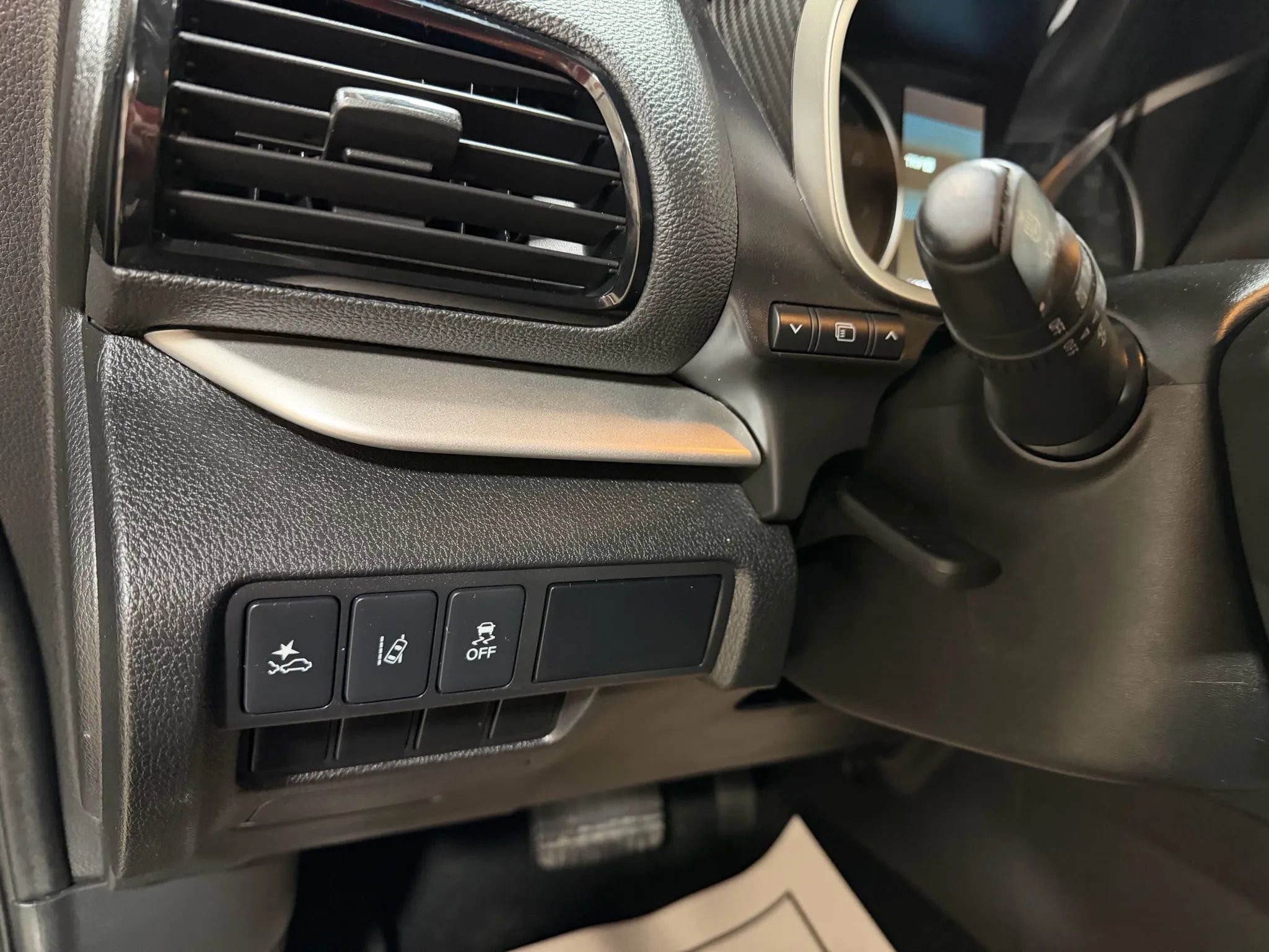 Used 2023 Mitsubishi Eclipse Cross SE image 29