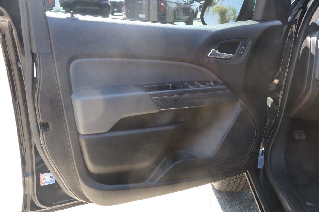 Used 2019 Chevrolet Colorado Z71 w/ Z71 Midnight Edition AWD/4WD image 20