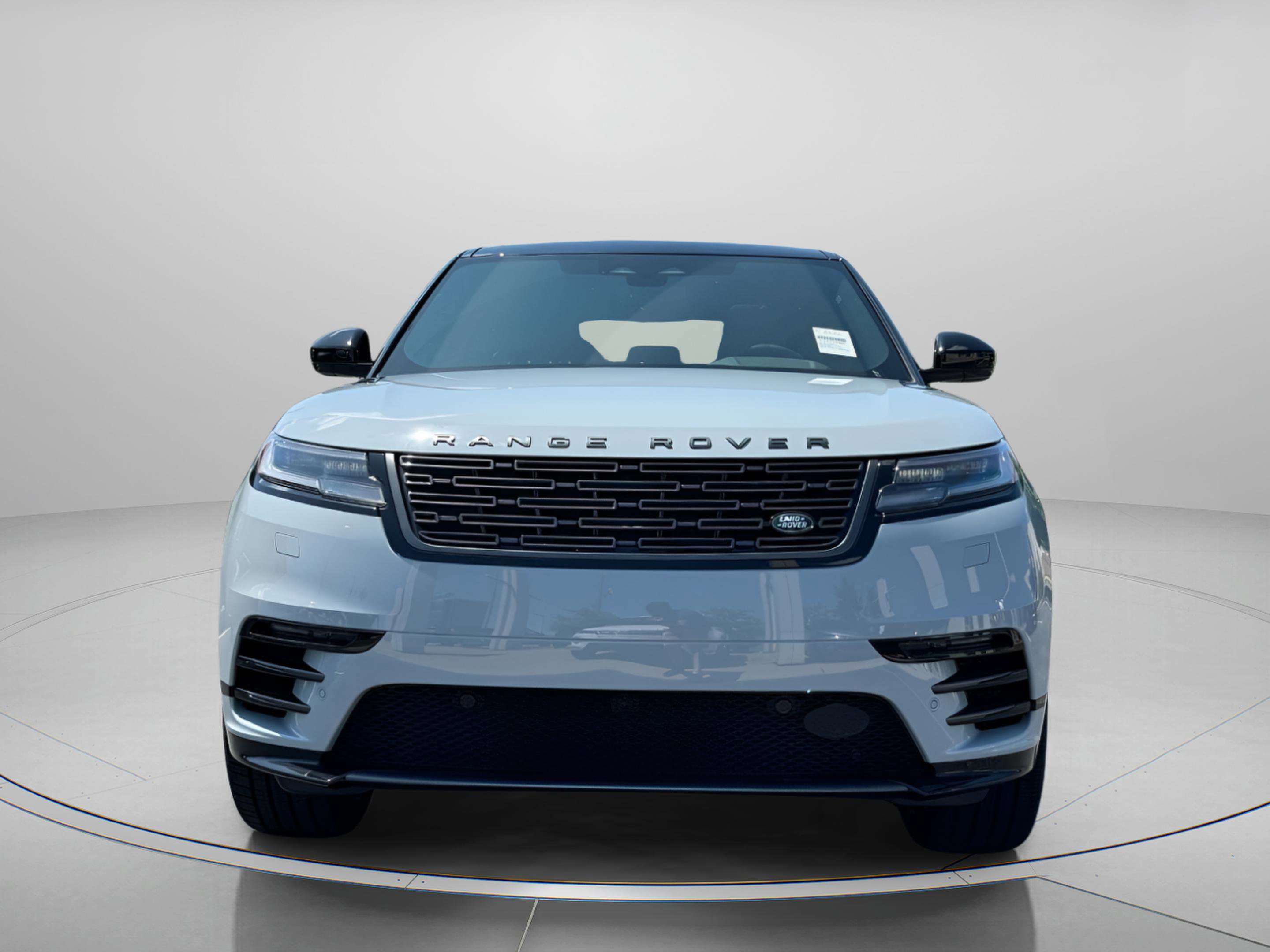 Used 2026 Land Rover Range Rover Velar Dynamic SE image 7