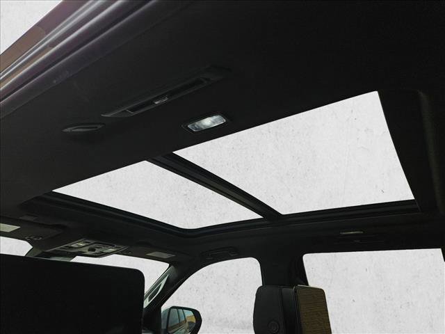 Used 2023 Chevrolet Tahoe RST image 13