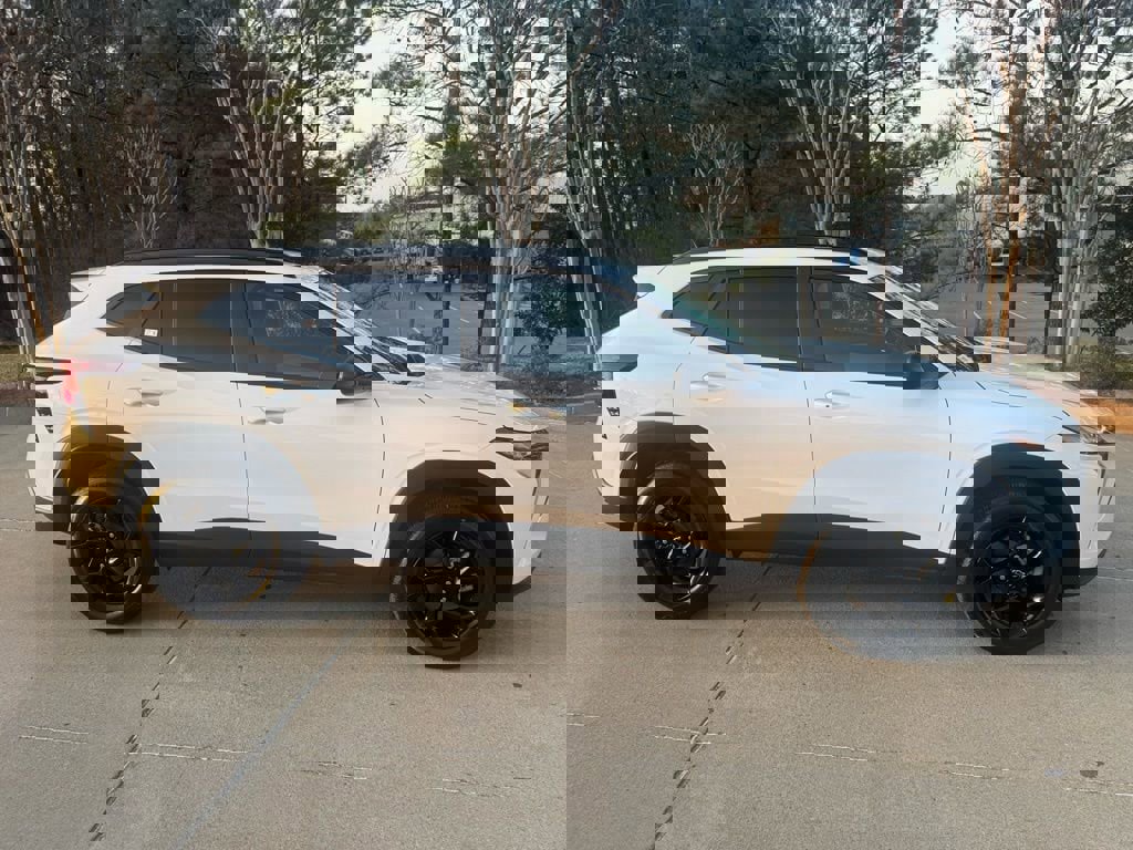 New 2026 Chevrolet Trax LT w/ Midnight Edition image 3