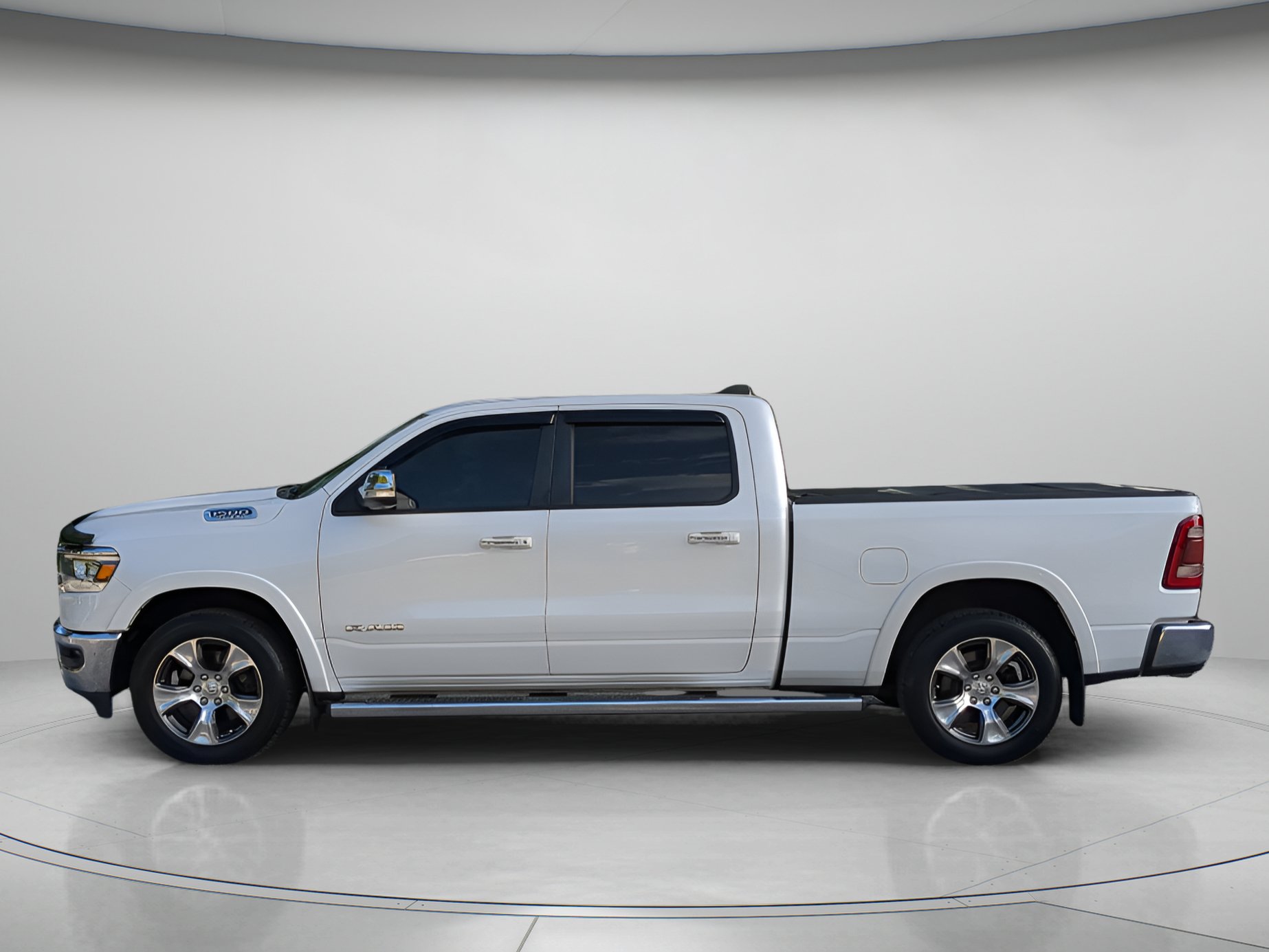 Used 2019 RAM 1500 Laramie AWD/4WD image 43