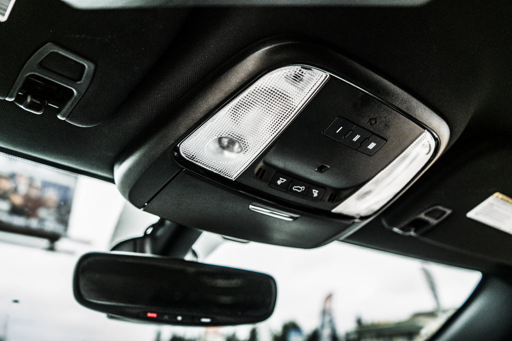 Used 2022 Dodge Durango R/T w/ Tow 'N Go Group AWD/4WD image 32