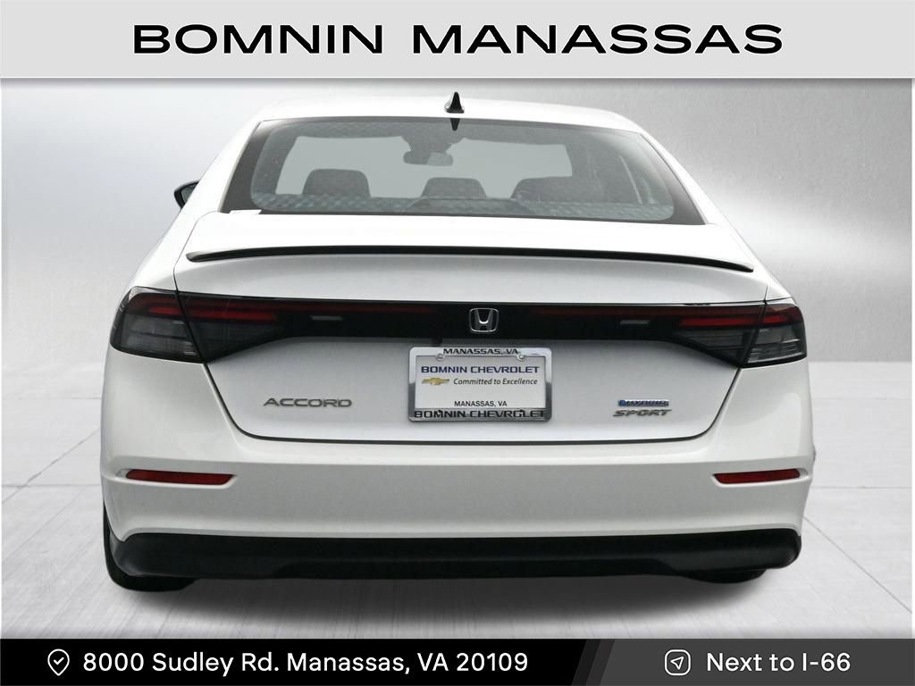 Used 2023 Honda Accord Sport image 4