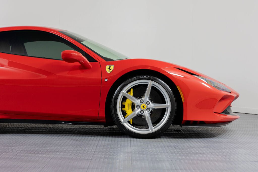 Certified 2021 Ferrari F8 Tributo RWD image 16