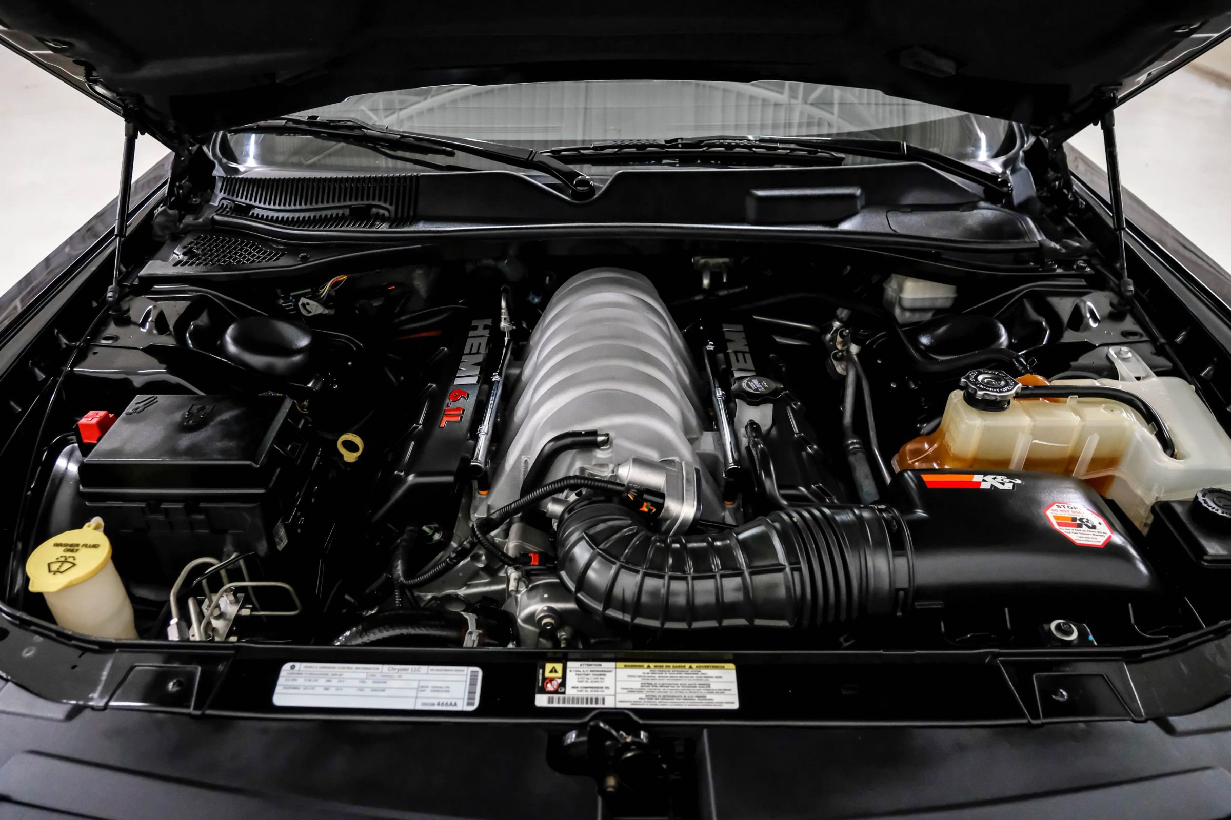 Used 2009 Dodge Challenger SRT8 w/ SRT Option Group II RWD image 40